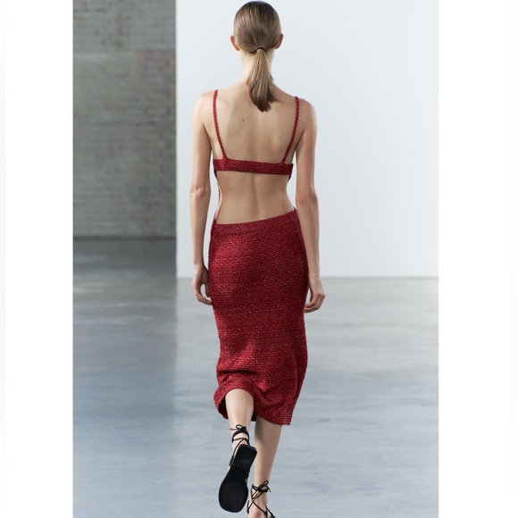 Zara BUCKLED CUT OUT KNIT DRESS - Picture 15 of 16